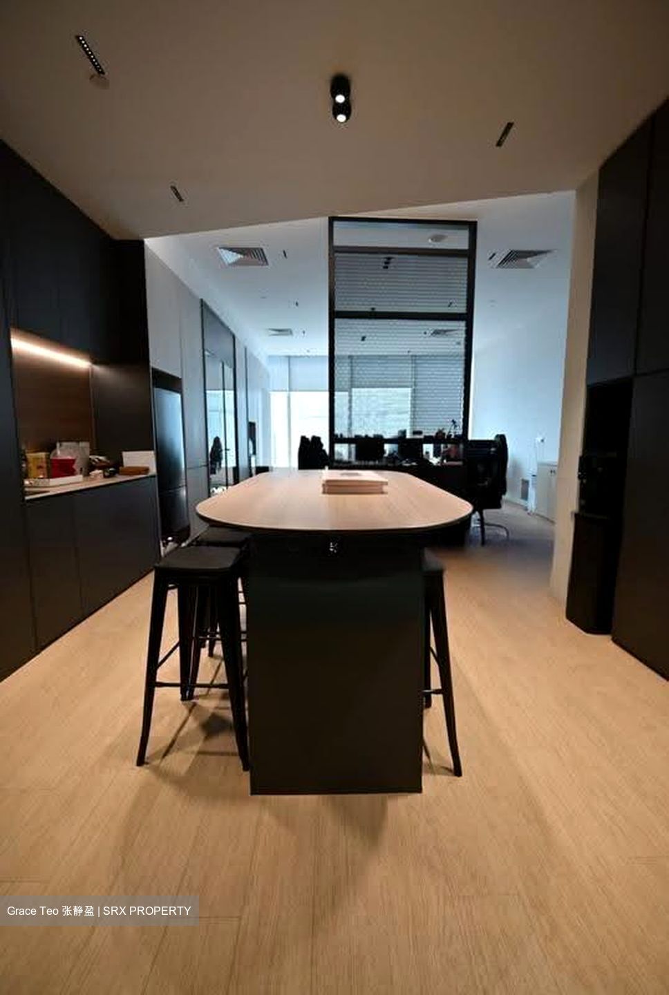 The Central (D1), Office #619972571